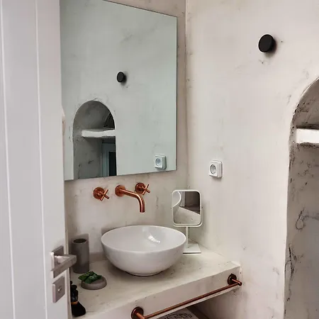 Hotel Living Theros Luxury Kardhianí