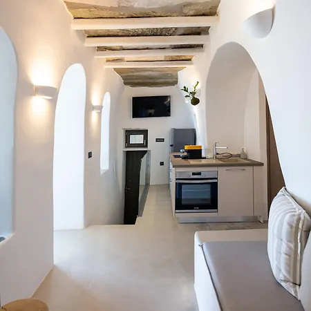 Living Theros Luxury Ξενοδοχείο 3*