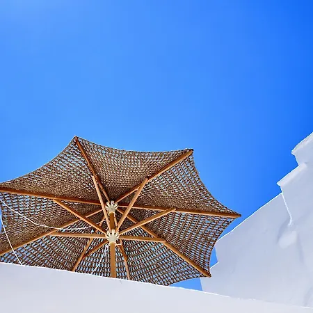 Living Theros Luxury Hotel