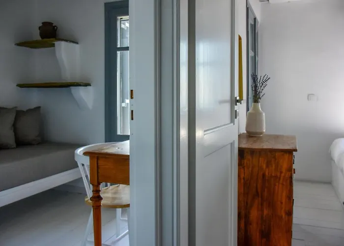 酒店 Living Theros Luxury Kardhianí