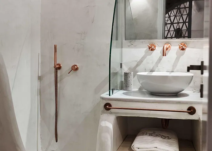 Living Theros Luxury