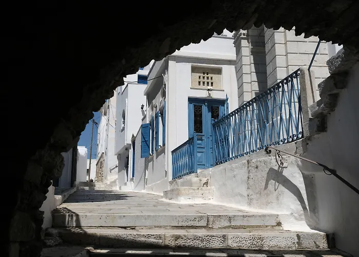 酒店 Living Theros Luxury Kardhianí