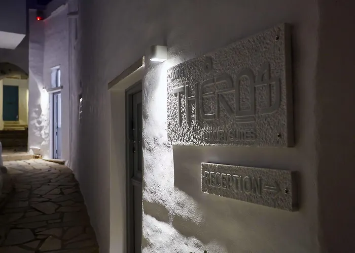 Living Theros Luxury 3* Kardhianí