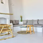 호텔 Living Theros Luxury 3*