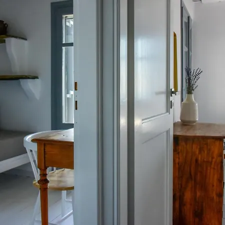 فندق Living Theros Luxury Kardhianí