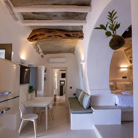 Hotel Living Theros Luxury