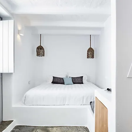 Living Theros Luxury