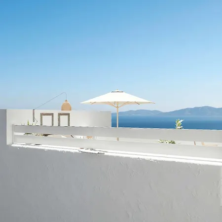 Otel Living Theros Luxury Kardhianí