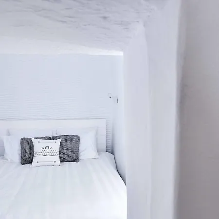 Hotel Living Theros Luxury