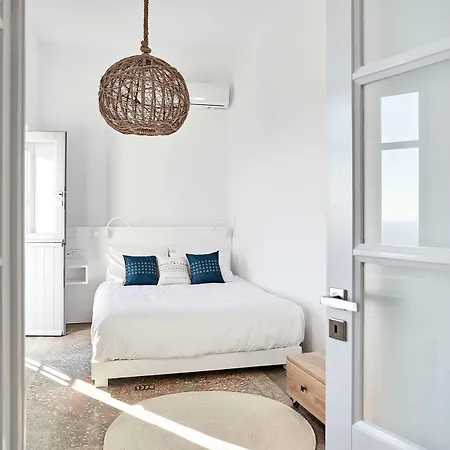 Living Theros Luxury 3*