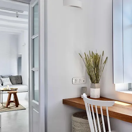 Hotel Living Theros Luxury