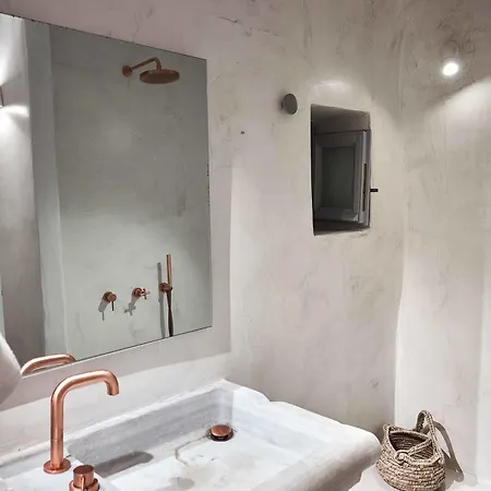 Hotel Living Theros Luxury 3*