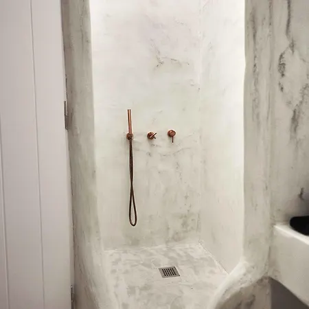 فندق Living Theros Luxury 3*