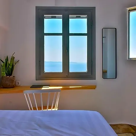 Living Theros Luxury Hotel 3*