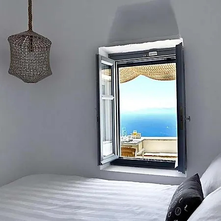 Living Theros Luxury