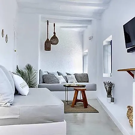 Living Theros Luxury 3* Kardhianí