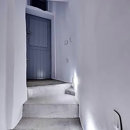 Living Theros Luxury Hotel Kardhianí