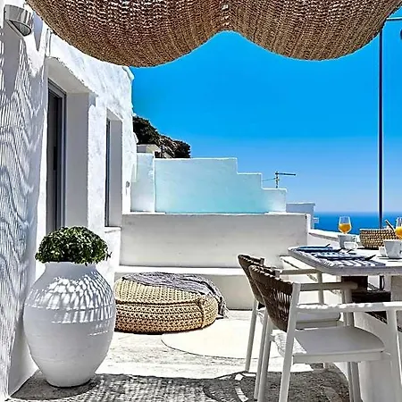 Living Theros Luxury 3*