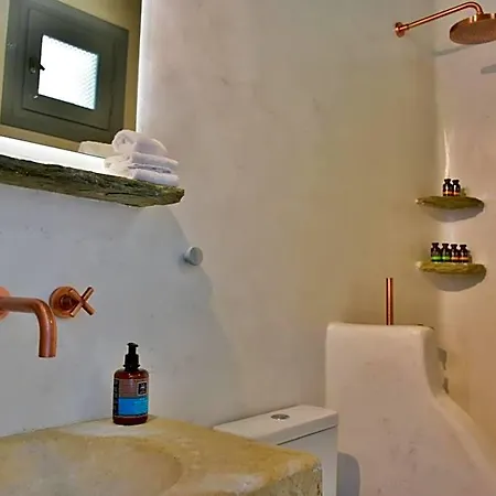 Living Theros Luxury 3* Kardhianí