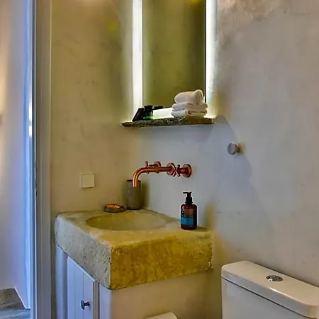 Living Theros Luxury 3*