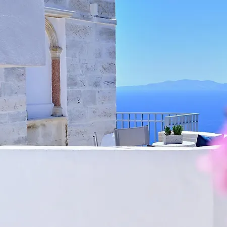 Living Theros Luxury Kardhianí