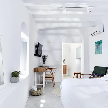 Hotel Living Theros Luxury