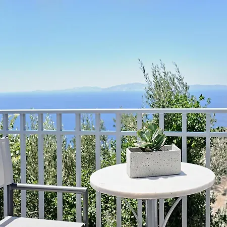 Living Theros Luxury Hotel Kardhianí