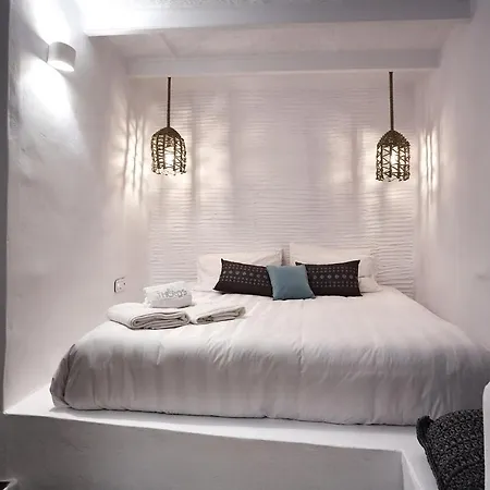 Living Theros Luxury 3*