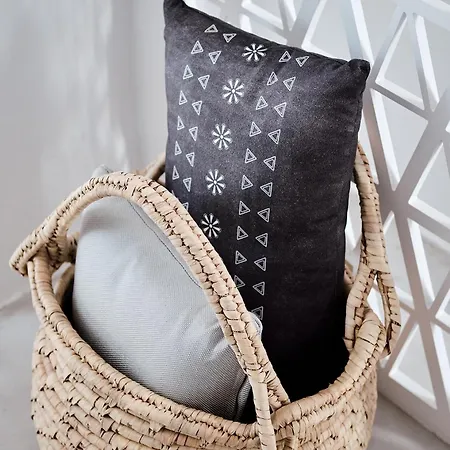 Living Theros Luxury فندق 3*