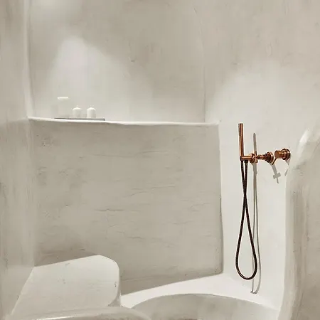 Living Theros Luxury