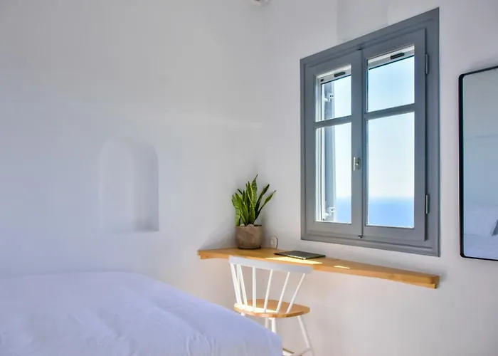 Hotel Living Theros Luxury