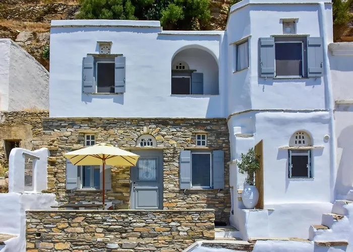 Living Theros Luxury Hotel