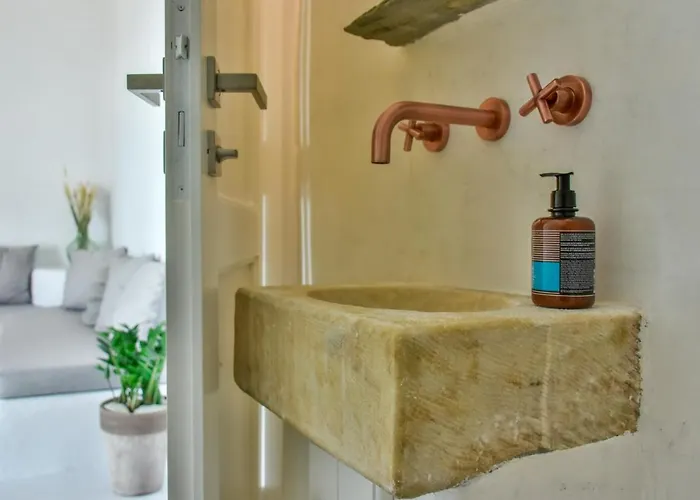 Living Theros Luxury Kardhianí