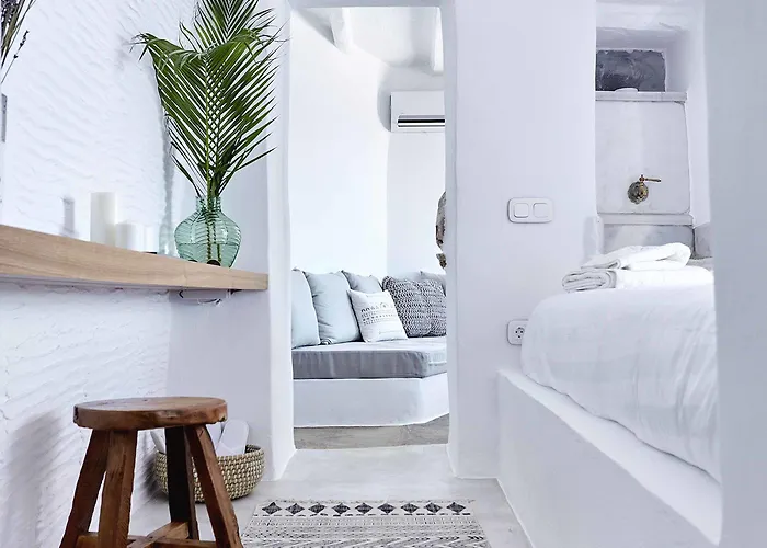 Living Theros Luxury Hotel Kardhianí