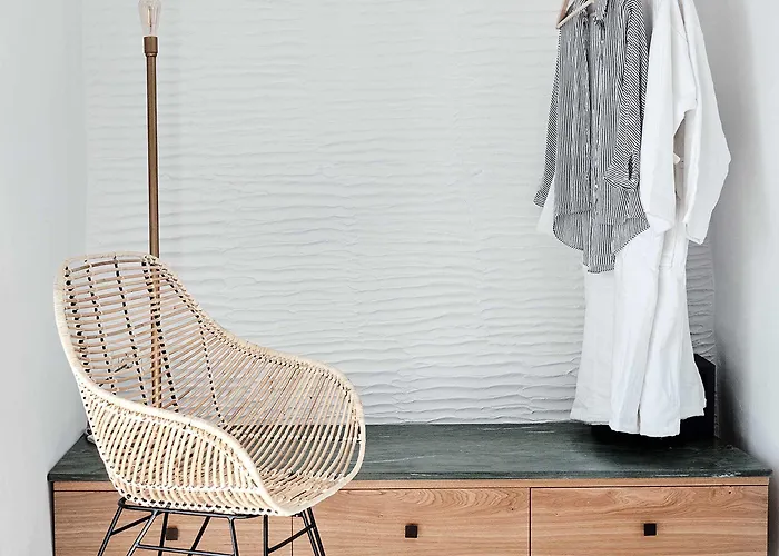 Hotel Living Theros Luxury 3*