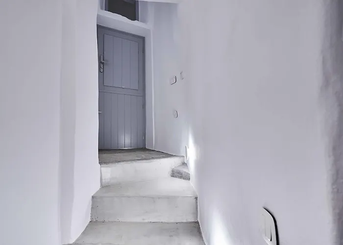 Hotel Living Theros Luxury Kardhianí