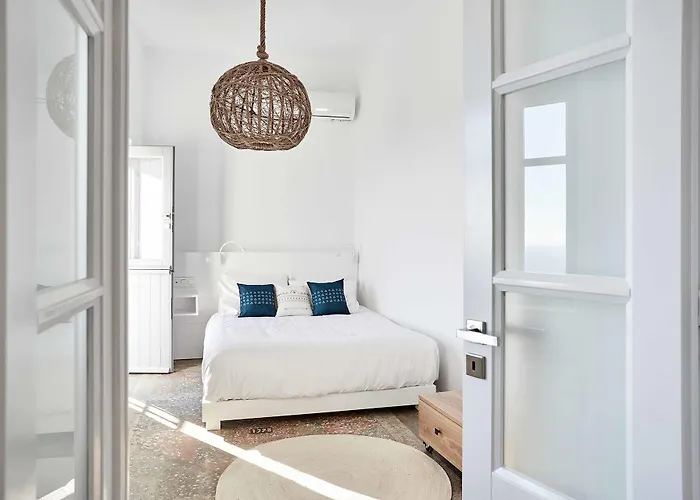 Living Theros Luxury 3*