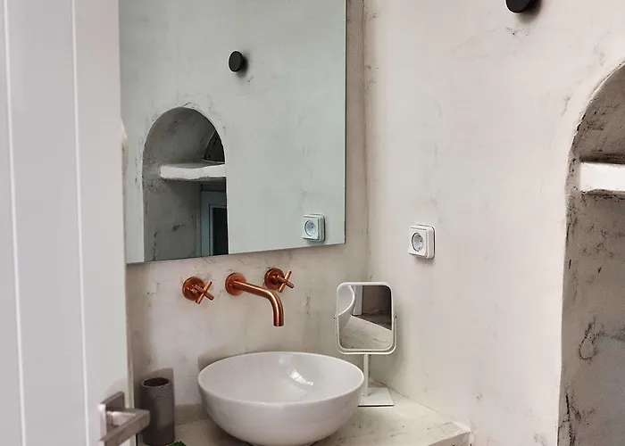 Hotel Living Theros Luxury Kardhianí