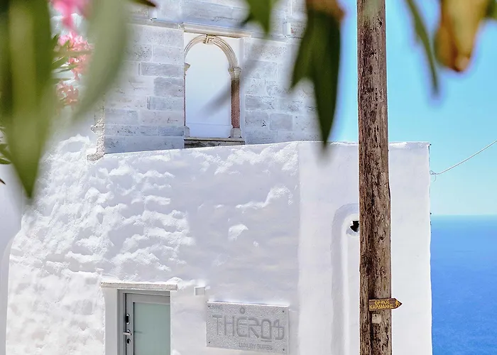 Living Theros Luxury Hotel 3*