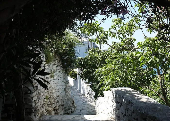 Hotel Living Theros Luxury 3*