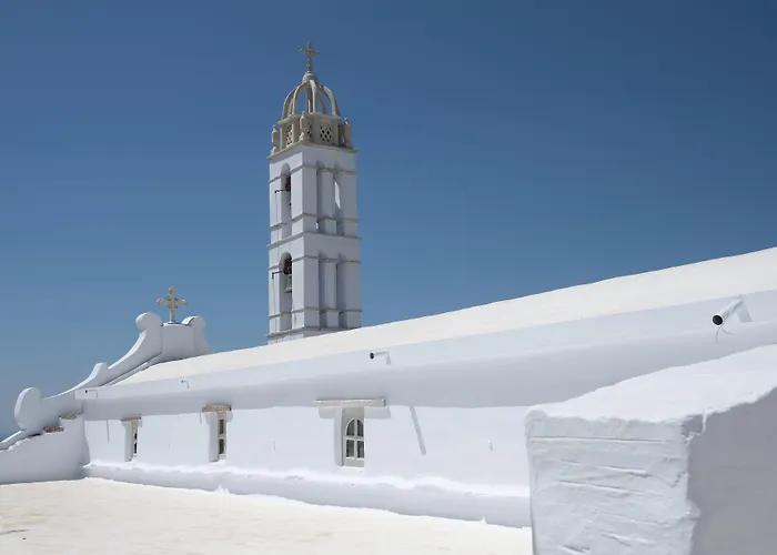 Living Theros Luxury Hotel