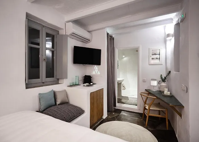 Living Theros Luxury 3*