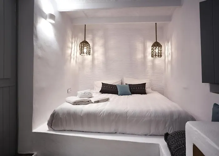 Living Theros Luxury 3*